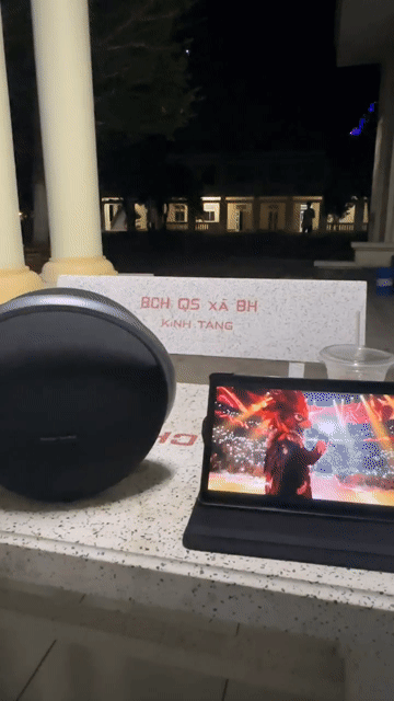 Loa  Harman Kardon Onyx Studio 7 Xám Mới. Mua bán Tivi, Âm thanh tại Huyện Châu Thành An Giang được đăng bởi BearPo  hình 1