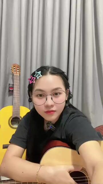 Guitar Classic Nhẹ Tay Cho Tất Cả Các Bạn Chơi. Mua bán Nhạc cụ tại Thành phố Biên Hòa Đồng Nai được đăng bởi Nhạc Cụ FO Music Biên Hoà hình 1