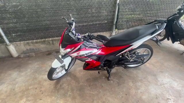 Honda Sonic Đỏ trắng đen. Mua bán Xe máy tại Huyện Krông Pắc Đắk Lắk được đăng bởi Ricks hình 1