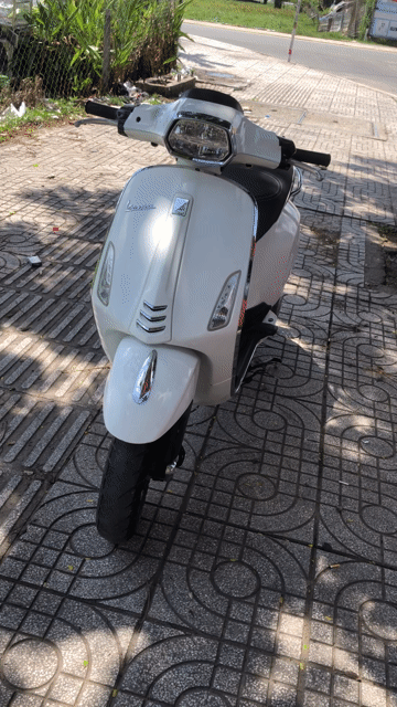 Piaggio Vespa Fi 2014 Trắng. Mua bán Xe máy tại Huyện Hóc Môn Tp Hồ Chí Minh được đăng bởi Ngôi nhà hạnh phúc hình 1