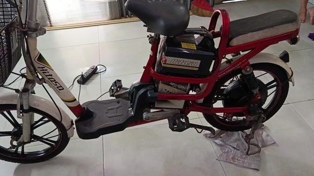 Xe đạp điện Hitasa còn đẹp, bình yếu. Mua bán Xe điện tại Quận Tân Phú Tp Hồ Chí Minh được đăng bởi VPP TUẤN PHÁT hình 1