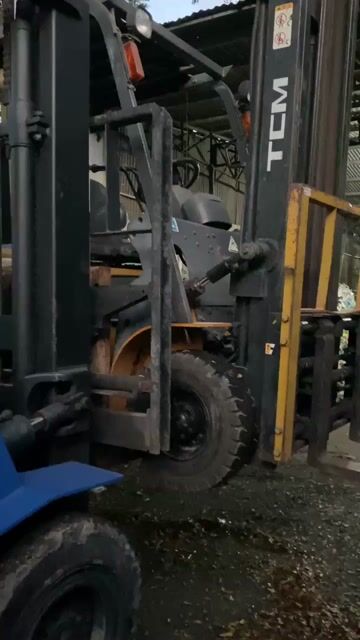 Cần bán xe nâng dầu 5t. Mua bán Phương tiện khác tại Huyện Trảng Bom Đồng Nai được đăng bởi Bảo Trần hình 1