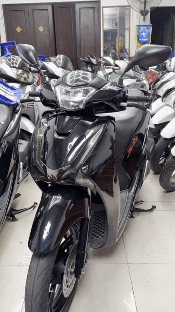 Honda SHVN/150 ABS 2018 hỗ trợ góp. Mua bán Xe máy tại Thành phố Thủ Đức Tp Hồ Chí Minh được đăng bởi Lê Hạnh hình 1
