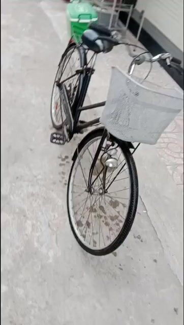 Xe đạp kim loại màu Đen. Mua bán Xe đạp tại Quận Tân Phú Tp Hồ Chí Minh được đăng bởi Cao Duy Thắng hình 1