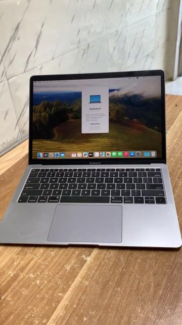 Bán/giao lưu MacBook Air 2018 13 inch 8GB/256GB RE. Mua bán Laptop tại Quận Hoàng Mai Hà Nội được đăng bởi Trần Viết Anh AT Mobile Hitech  766 Gbike  hình 1