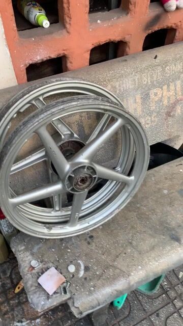 Mâm xe máy Suzuki FX Bạc Hợp kim. Mua bán Phụ tùng xe tại Thành phố Bến Tre Bến Tre được đăng bởi Nhật Tâm hình 1