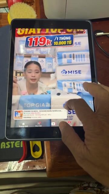 Apple iPad Gen 9 Bạc. Mua bán Máy tính bảng tại Huyện Phú Tân An Giang được đăng bởi Lê Dũng hình 1