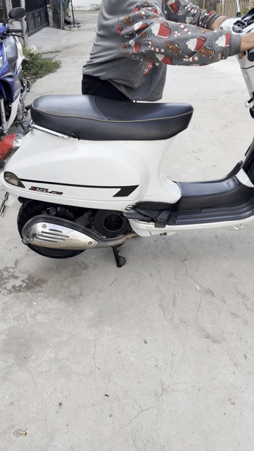 Piaggio Vespa Fi 2013 Trắng. Mua bán Xe máy tại Quận Cái Răng Cần Thơ được đăng bởi Cầm Đồ Minh Tấn hình 1