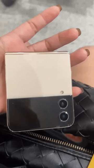 Samsung Galaxy Z Flip4 Hồng. Mua bán Điện thoại tại Quận Bình Tân Tp Hồ Chí Minh được đăng bởi Hoa Cỏ Mây hình 1