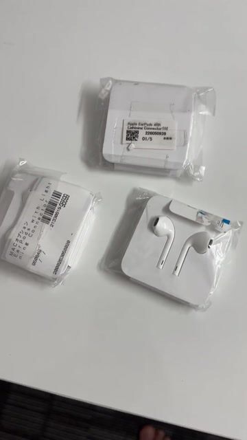 Tai nghe Apple EarPods Lightning Mới. Mua bán Tivi, Âm thanh tại Thành phố Thủ Đức Tp Hồ Chí Minh được đăng bởi Dương Hoàng Anh hình 1