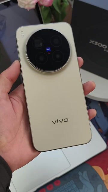Vivo X300 Pro Siêu Phẩm Top Đầu Thị Trường Trả Gop. Mua bán Điện thoại tại Quận Nam Từ Liêm Hà Nội được đăng bởi MPhones Mỹ Đình hình 1
