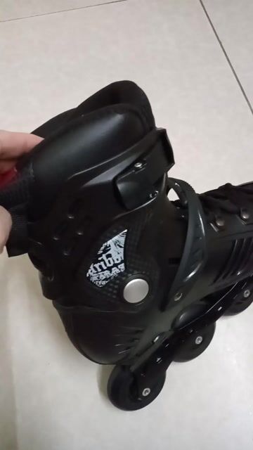 Giày trượt patin đen mới 98%. Mua bán Giày dép tại Huyện Đông Anh Hà Nội được đăng bởi Phương Anh Ngọc hình 1