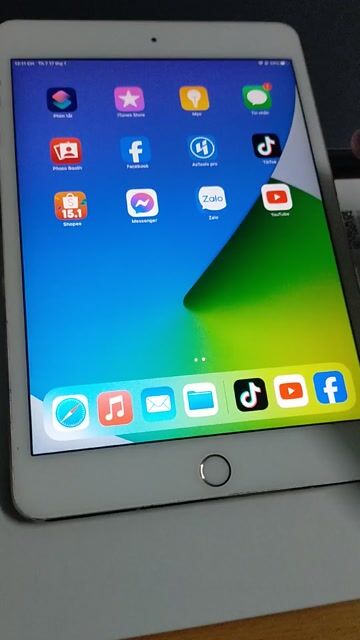 Apple iPad Mini 4 Trắng. Mua bán Máy tính bảng tại Quận Bắc Từ Liêm Hà Nội được đăng bởi Quy Mai Văn hình 1