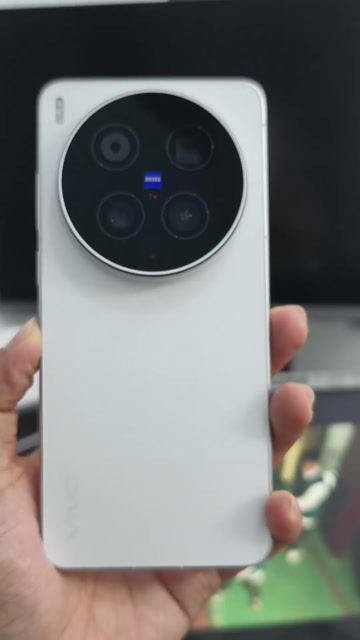 Vivo X300 Ultra 16GB/512GB Trắng ZEISS. Mua bán Điện thoại tại Quận Ninh Kiều Cần Thơ được đăng bởi Lê Khang hình 1