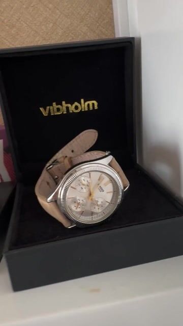 đồng hồ hiệu chính hãng Casio- mới 80%
