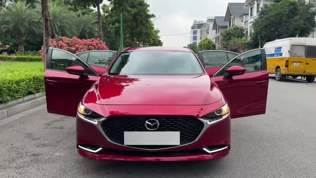 Mazda 3 1.5 Luxury 2023, thơm mùi mới với 6000 km. Mua bán Ô tô tại Quận Long Biên Hà Nội được đăng bởi Long Biên Cars hình 1