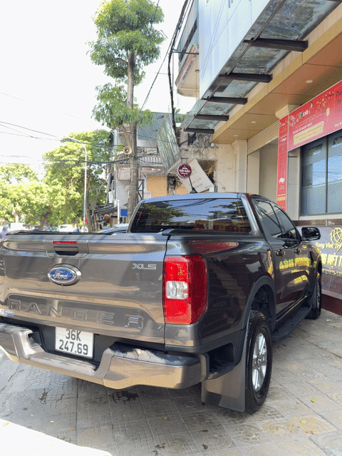 Ford Ranger XLS 2025 29000 km Xám. Mua bán Ô tô tại Thành phố Thanh Hóa Thanh Hóa được đăng bởi Lê Thị Hằng hình 1