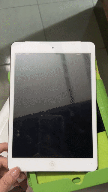 Apple iPad mini 2 Retina 16GB Bạc. Mua bán Máy tính bảng tại Quận 4 Tp Hồ Chí Minh được đăng bởi Hoài Diễm  hình 1