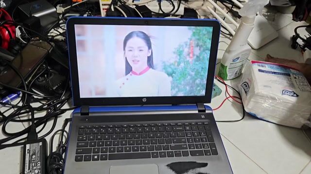 HP Pavilion 15 I3-5010U/Ram 8g/SSD 120g/15.6 inch. Mua bán Laptop tại Quận 4 Tp Hồ Chí Minh được đăng bởi Phạm Anh Kiệt hình 1