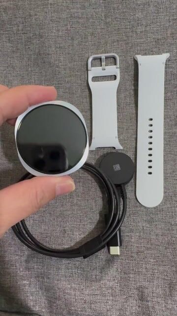 Samsung Galaxy Watch 8 Trắng 44mm. Mua bán Thiết bị đeo thông minh tại Quận Tân Bình Tp Hồ Chí Minh được đăng bởi Jenny hình 1