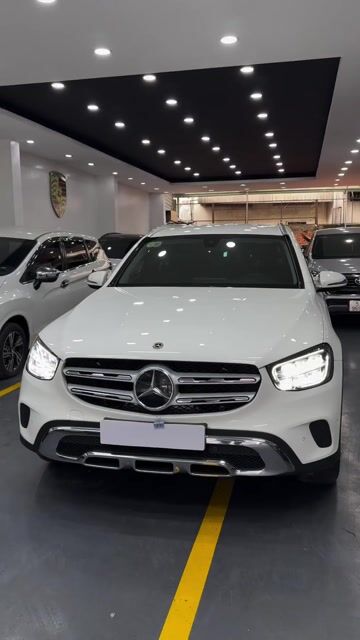 Mercedes GLC 200 2022 Trắng giá tốt. Mua bán Ô tô tại Thành phố Thủ Đức Tp Hồ Chí Minh được đăng bởi Bá Lộc hình 1