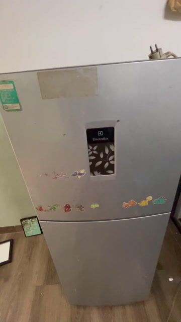 Tủ lạnh Electrolux 210L Bạc. Mua bán Tủ lạnh tại Quận 7 Tp Hồ Chí Minh được đăng bởi Thu Thủy hình 1