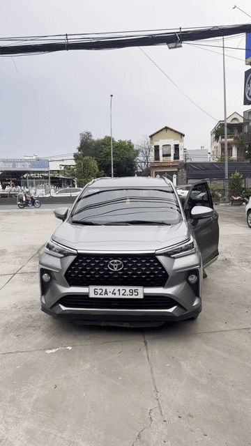 Toyota Veloz CVT 2024 Tự động Xám 46.000 Km. Mua bán Ô tô tại Thành phố Thủ Đức Tp Hồ Chí Minh được đăng bởi Đạt Xe Cũ hình 1