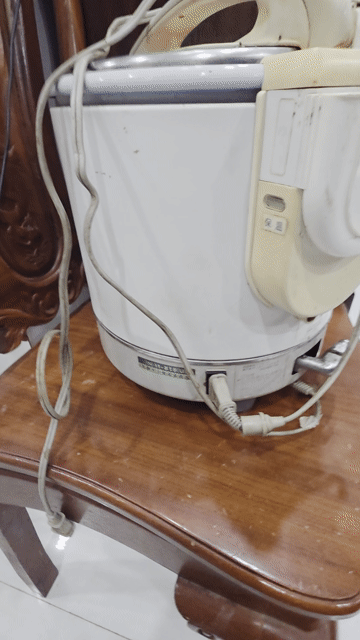 Nồi cơm điện Takash Nhật Bản Trắng 100V. Mua bán Bếp, lò, đồ điện nhà bếp tại Huyện Châu Phú An Giang được đăng bởi Văn Hung Do hình 1