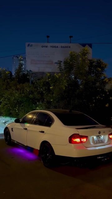 BMW 320i 2010 Trắng Bản hiếm. Mua bán Ô tô tại Thành phố Thủ Đức Tp Hồ Chí Minh được đăng bởi Nguyễn Như Luân  hình 1