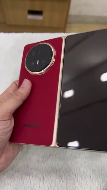 Honor Magic V6 5G 16/512GB Nội Địa màu đỏ lướt 99. Mua bán Điện thoại tại Quận 3 Tp Hồ Chí Minh được đăng bởi Hạnh Tech hình 1