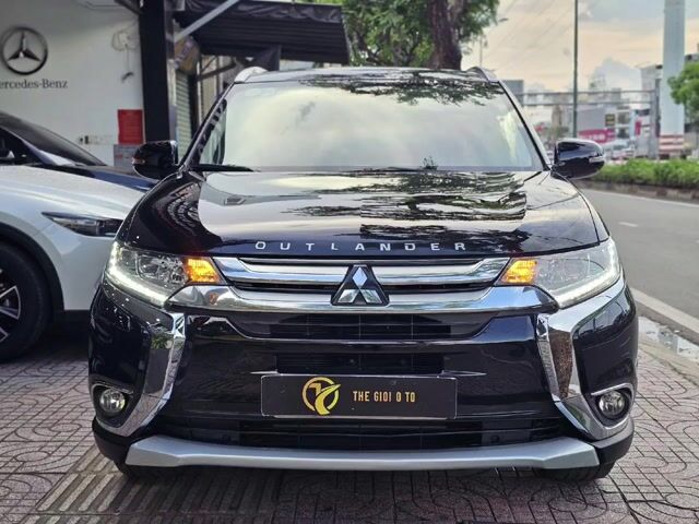 MITSUBISHI OUTLANDER 2.0 PREMIUM SX 2018 ODO 7 VẠN. Mua bán Ô tô tại Quận Gò Vấp Tp Hồ Chí Minh được đăng bởi THẾ GIỚI Ô TÔ AUTO WORLD  hình 1