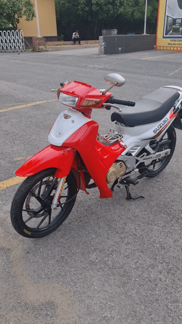Suzuki #Sport #Satria 2000 đầu dẹp 120 Đỏ trắng. Mua bán Xe máy tại Quận 11 Tp Hồ Chí Minh được đăng bởi CỬA HÀNG XE MÁY LONG HỔ hình 1