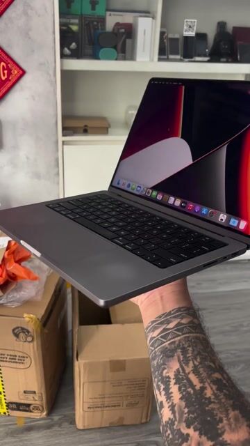 Macbook Pro 14" M1 Pro 16/512 Gray 99%