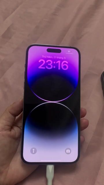 Cần pass IP 14 PRM màu tím 128gb. Mua bán Điện thoại tại Quận Long Biên Hà Nội được đăng bởi Thu Trang hình 1