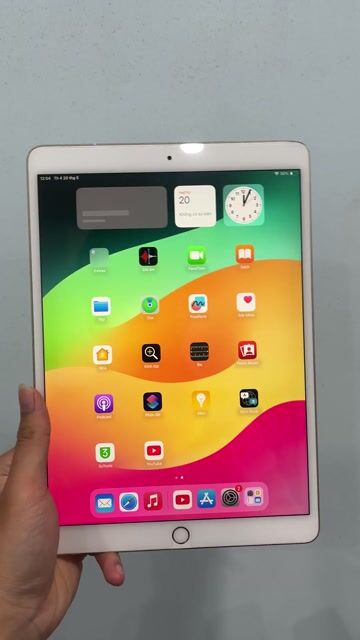 Apple iPad Pro 10.5 64GB Vàng. Mua bán Máy tính bảng tại Quận Hai Bà Trưng Hà Nội được đăng bởi Gia Đồng hình 1