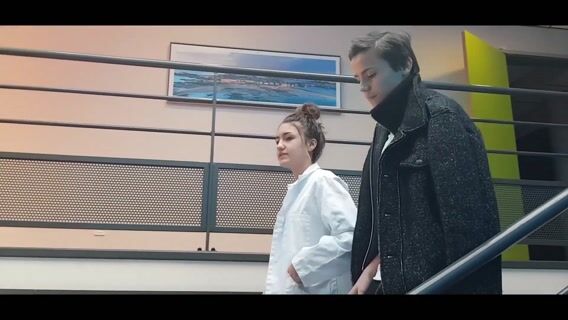 Derrière la caméra