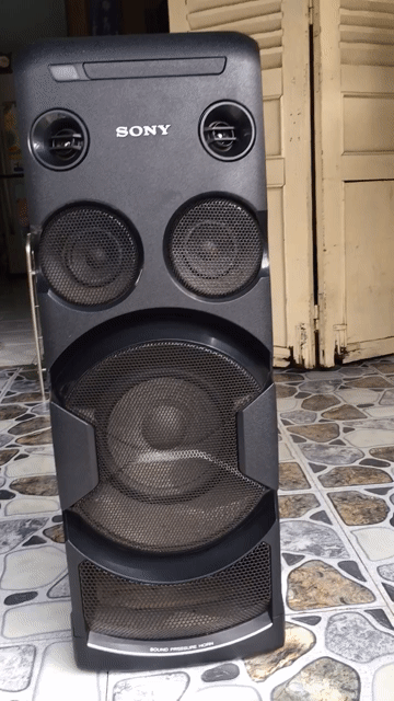 Loa karaoke Sony MHC-V44D zin nguyên đẹp keng đây. Mua bán Tivi, Âm thanh tại Thành phố Biên Hòa Đồng Nai được đăng bởi Nhan nha  hình 1