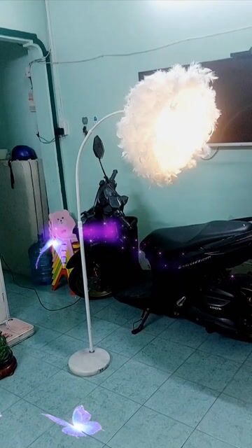Đèn sàn lông vũ trắng để decor phòng khách. Mua bán Đèn tại Quận Tân Phú Tp Hồ Chí Minh được đăng bởi LÊ THƯ hình 1