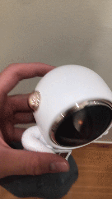 Loa Bluetooth Phi Hành Gia Trắng. Mua bán Tivi, Âm thanh tại Quận Kiến An Hải Phòng được đăng bởi quang pham hình 1