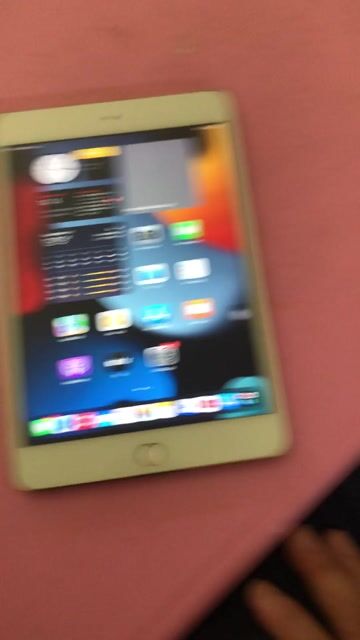 Apple iPad mini 4 32GB Vàng. Mua bán Máy tính bảng tại Quận 4 Tp Hồ Chí Minh được đăng bởi Túân hình 1