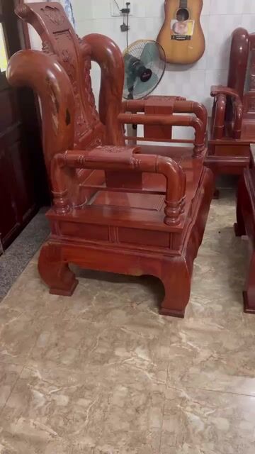 Bộ bàn ghế phòng khách-size đại 6 món. Mua bán Bàn ghế tại Thành phố Long Khánh Đồng Nai được đăng bởi Ms Uyễn Hoàng hình 1