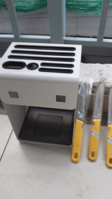 Dao nhà bếp và giá thép treo dao. Mua bán Dụng cụ nhà bếp tại Huyện Bình Chánh Tp Hồ Chí Minh được đăng bởi Hùng hình 1