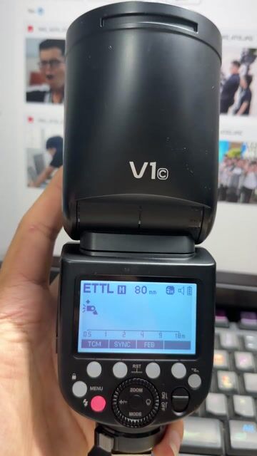 Đèn flash Godox V1 Canon. Mua bán Máy ảnh, Máy quay tại Huyện Củ Chi Tp Hồ Chí Minh được đăng bởi Hưng Thịnh hình 1