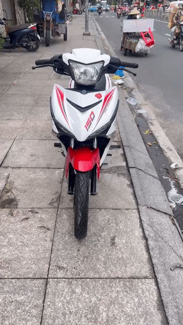 Yamaha Exciter 150 2016 Trắng Đỏ. Mua bán Xe máy tại Quận Tân Phú Tp Hồ Chí Minh được đăng bởi Tuanduy hình 1