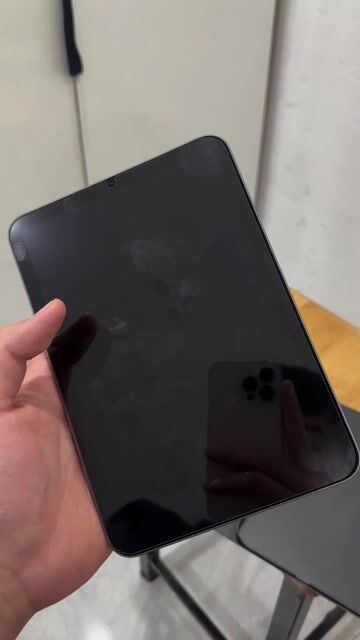 Ipad mini 6 pin 9x mặt sau hơi xước. Mua bán Máy tính bảng tại Quận Ba Đình Hà Nội được đăng bởi Trường  hình 1