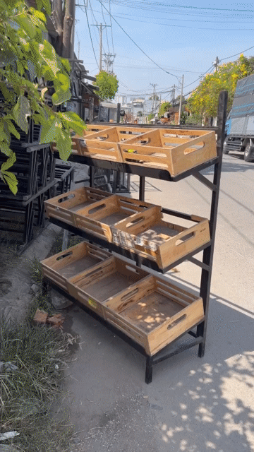Kệ trưng bày Kim loại Gỗ Nâu Đen. Mua bán Tủ, kệ gia đình tại Thành phố Thủ Dầu Một Bình Dương được đăng bởi Thanh trần hình 1