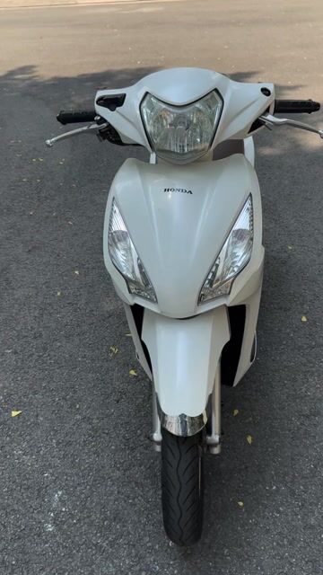 Honda Vision 2015 nguyên zin BSTP. Mua bán Xe máy tại Quận 12 Tp Hồ Chí Minh được đăng bởi XE MÁY HẢI THANH hình 1