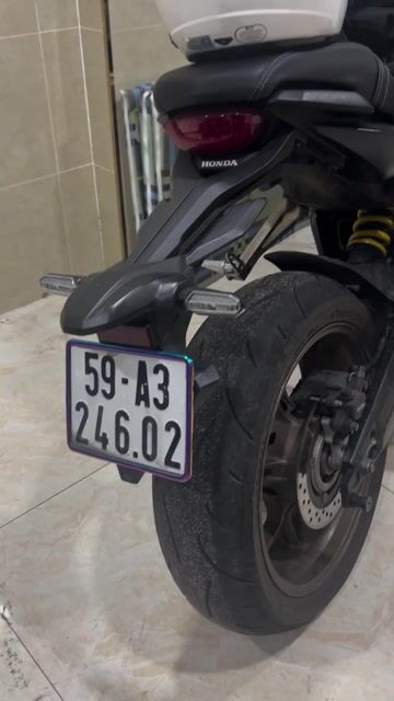 Honda CB 650r màu Bạc. Mua bán Xe máy tại Quận Tân Bình Tp Hồ Chí Minh được đăng bởi Hải Lâm  hình 1