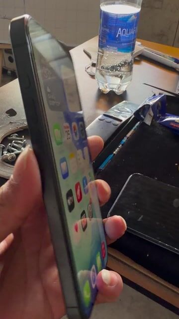 Apple iPhone 15 Pro Max Đen màn mực bao ko lan. Mua bán Điện thoại tại Thành phố Thuận An Bình Dương được đăng bởi cầm đồ Hà Minh Tâm  hình 1