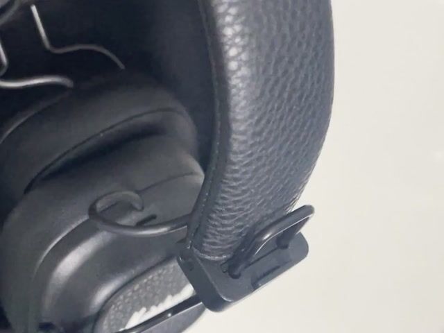 Tai nghe Marshall V. Mua bán Tivi, Âm thanh tại Thành phố Biên Hòa Đồng Nai được đăng bởi Nguyễn Minh Hiếu hình 1